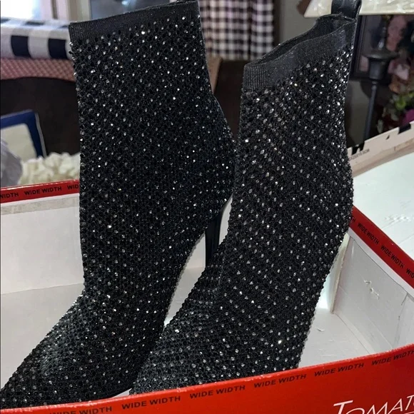 Hot Tomato Black sparkle Heeled Boots - Picture 3 of 9